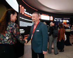 oslava v Planetariu